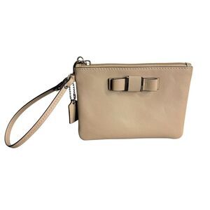 Coach Darcy Bow Wristlet‎ Wallet Beige  Designer